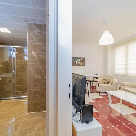 Peaceful Flat Near Trendy Attractions In Muratpasa Antalya