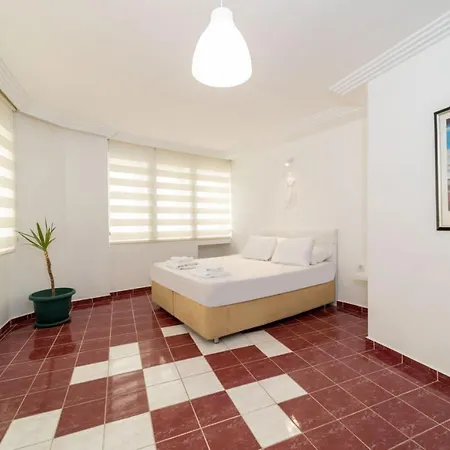 Peaceful Flat Near Trendy Attractions In Muratpasa